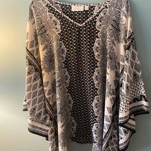 Loose shift style top, black and very pale pink